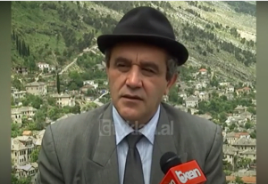 Moikom Zeqo për rindërtimin e Gjirokastrës &#8211; (16 Maj 2004)