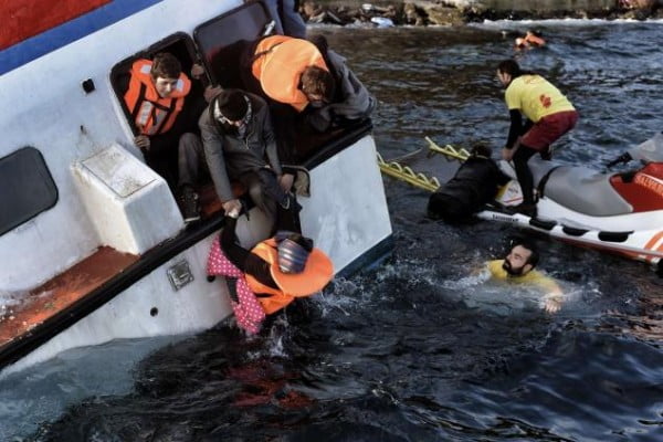35 emigrantë humbin jetën në det