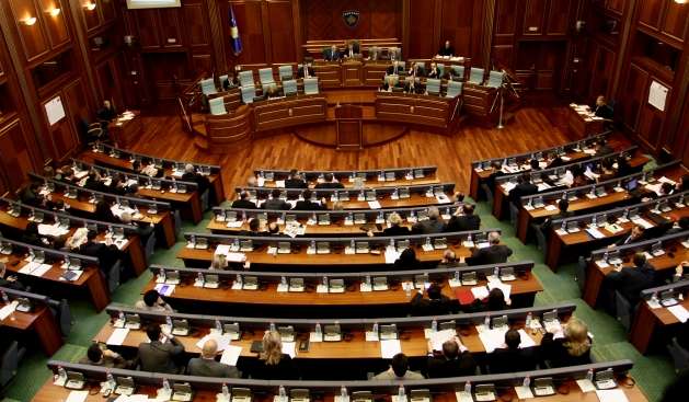 Deputetët e Kosovës, më të paguarit në rajon