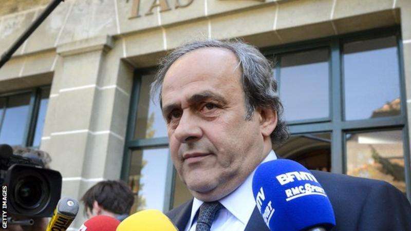 Platini jep dorëheqjen nga drejtimi i UEFA-s