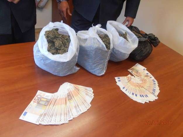 4 kg marijuanë në makinë, arrestohet shqiptari