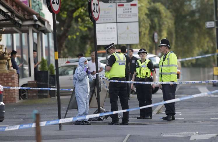 Aksion anti-terrorizëm në Britani, arrestohen 5 persona