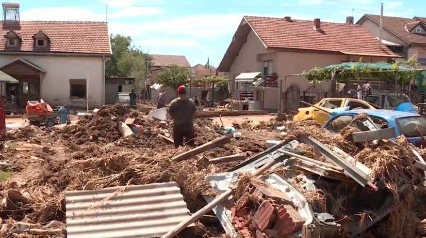 Maqedoni/Vazhdon pastrimi i zonave të pëmbytura