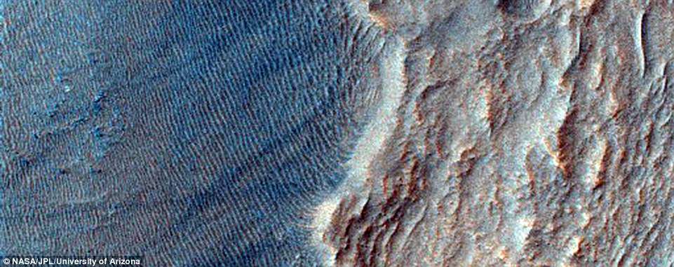 394D379500000578-0-Groundwater_moving_beneath_a_massive_tectonic_rift_zone_helped_c-a-70_1476181771075