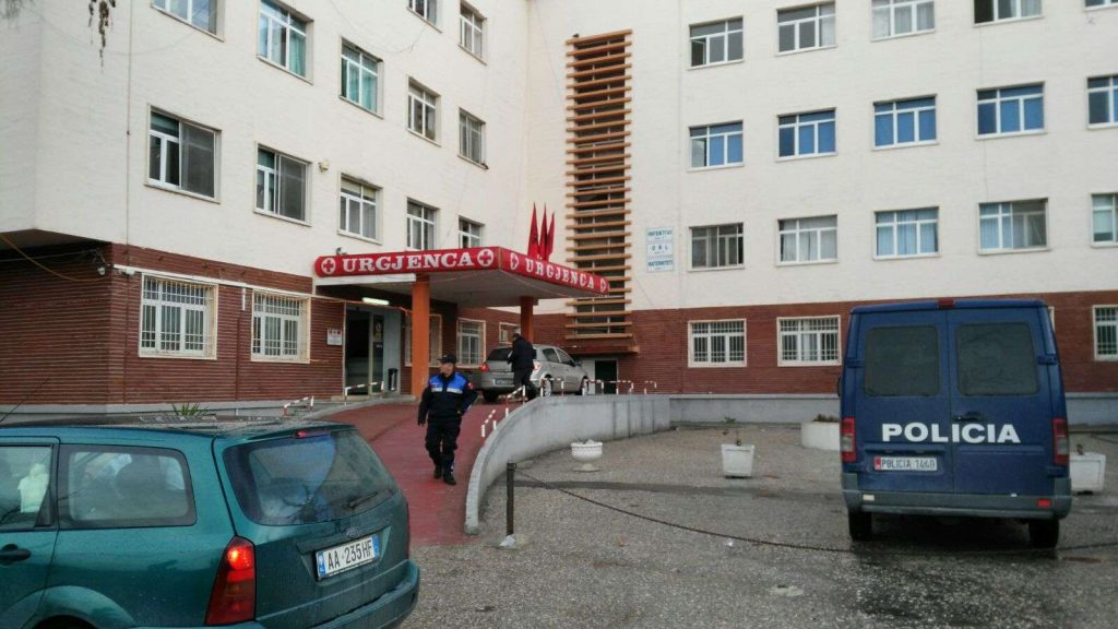 Burri dërgohet i pajetë në spitalin e Vlorës