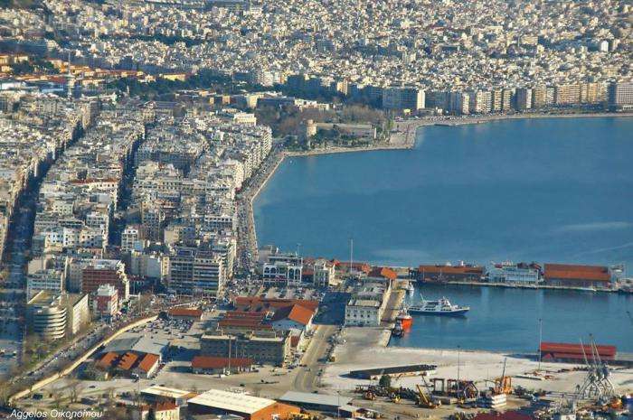 Qeveria greke jep me koncension portin e Selanikut
