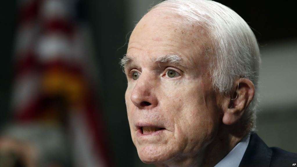 Shëndeti i senatorit McCain pengon votimin e ligjit të shërbimit shëndetësor