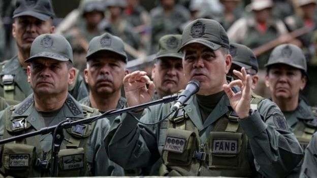 Venezuela përgatitet për luftë me SHBA