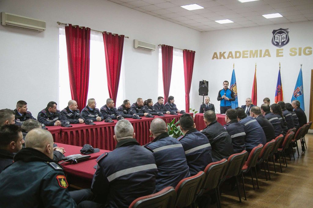 Akademia e Sigurisë certifikon 25 policët e parë bashkiakë