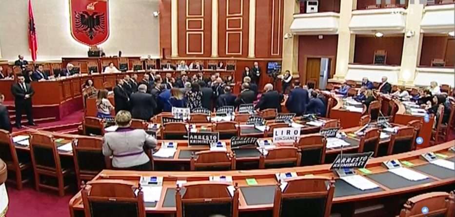 Opposition blocks parliamentary session, Basha: Release Kukës citizens