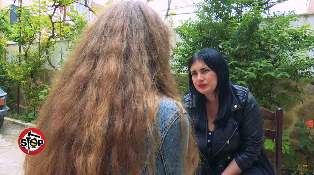 Video/ Bashkëshortët kthehen nga emigracioni, por vajzat e tyre rezultojnë inekzistente në Shqipëri