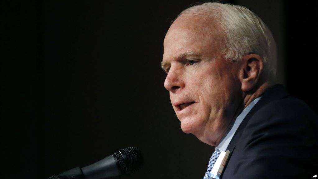 Ndërron jetë senatori amerikan John McCain