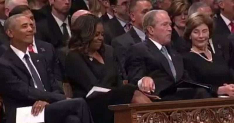 Video/ Gjesti i ish-Presidentit Bush pushton internetin