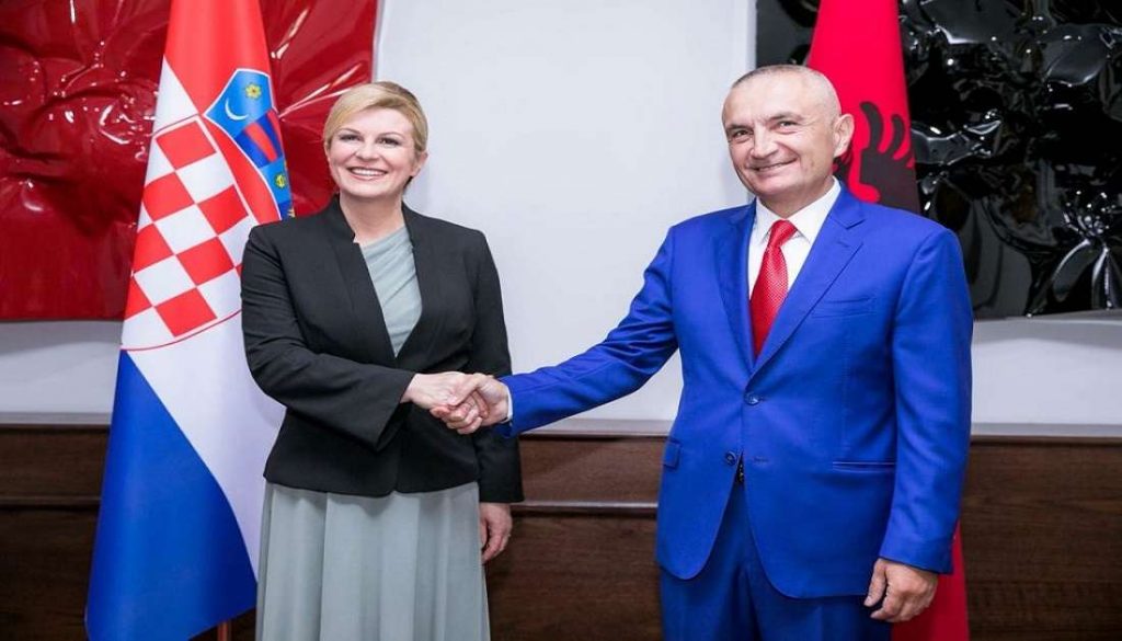 Presidenti Meta niset për vizitë drejt Kroacisë