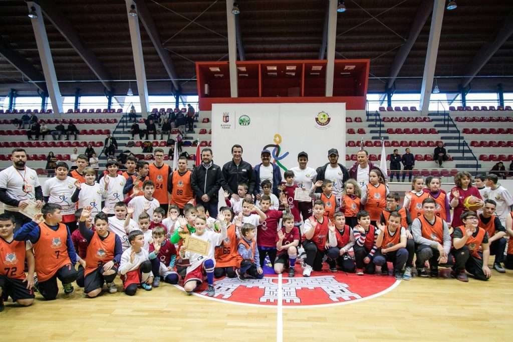 Bashkia e Tiranës dhe Ambasada e Katarit organizojnë minikampionatin e basketbollit