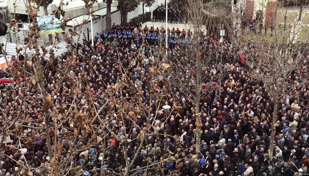 Mediat e huaja: Sërish protesta në Tiranë kundër qeverisë