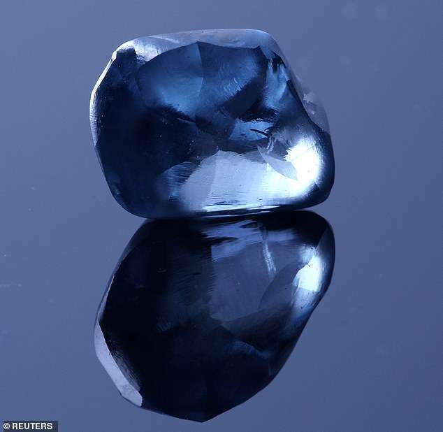 Diamanti i rrallë blu