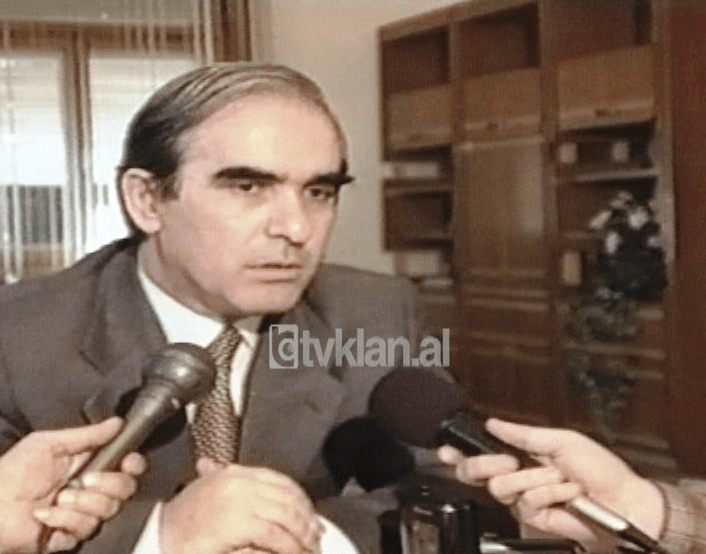 Skënder Gjinushi për votimin e Kushtetutës (28 tetor 1998)