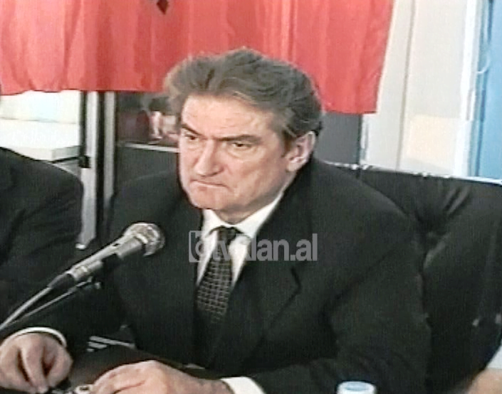 Sali Berisha thirrje të mos votohet Kushtetuta (29 tetor 1998)