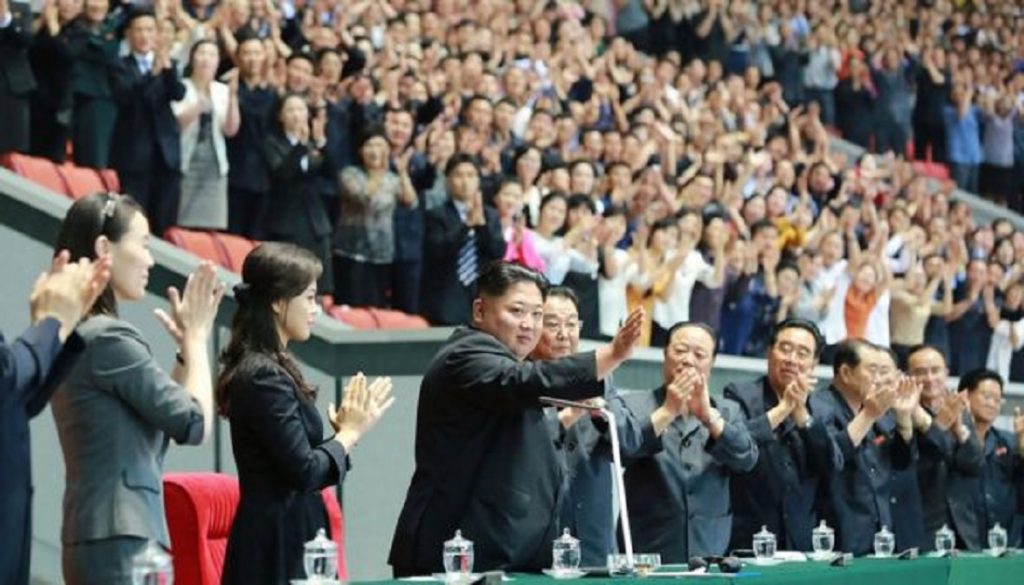 Spektakli më i madh i Koresë së Veriut pezullohet pas kritikave të liderit suprem