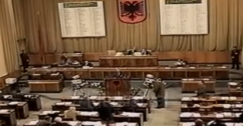 Parlament, debati mbi pasurinë e deputeteve &#8211; (22 Mars 2000)