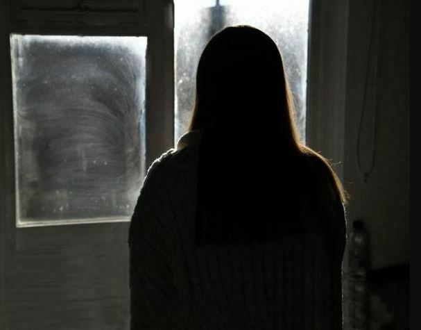 23-vjeçarja rrëfen tmerrin pas sulmit seksual nga shqiptari në lokalin e natës