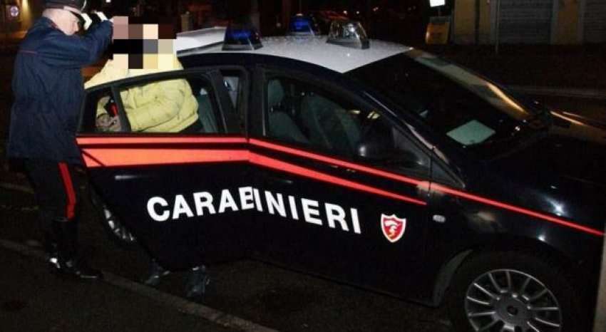 Para, cigare dhe ëmbëlsira, arrestohet 30-vjeçari shqiptar në Itali