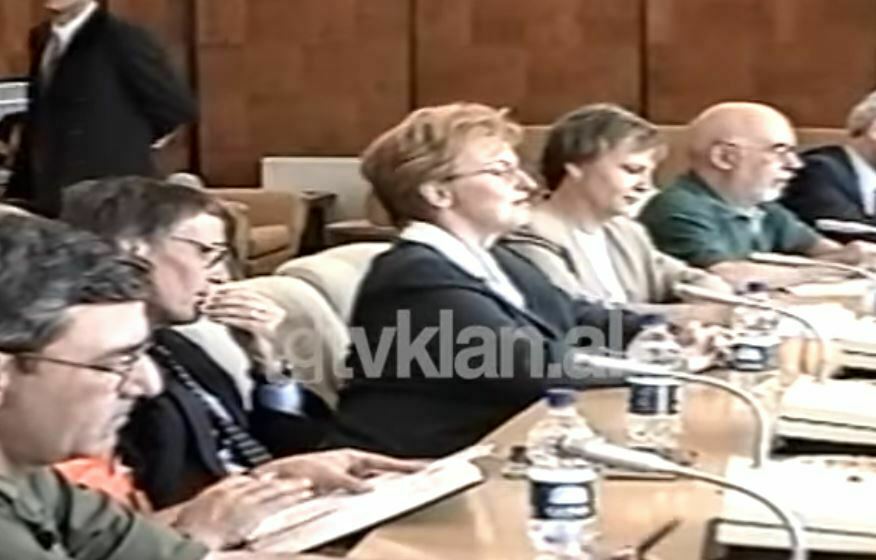 Kryeministri Majko takim me Ministren Kanadeze  (21 Maj 1999)