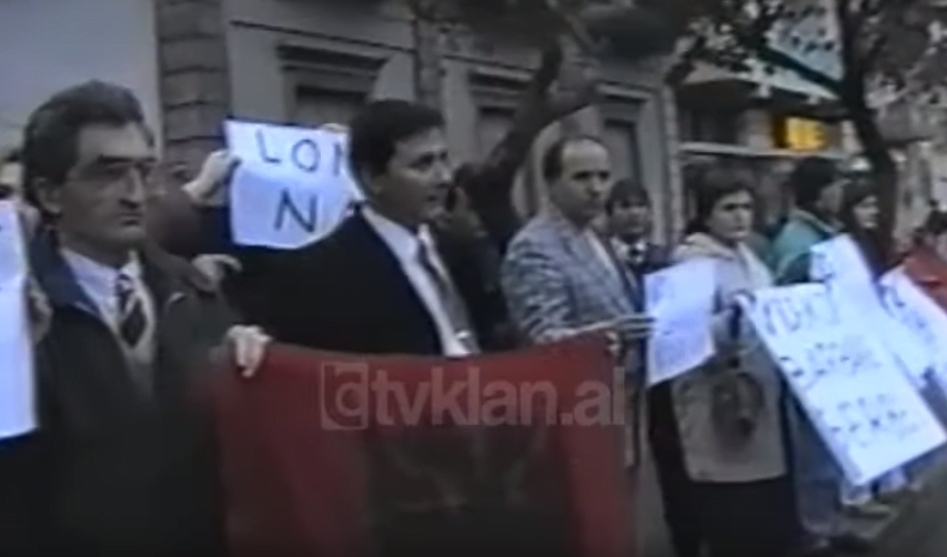 Protesta para Ambasadës Jugosllave &#8211; (27 Mars 1999)