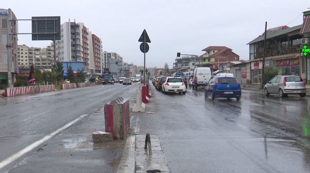 Rinisin punimet për Unazën në pjesën e Astirit