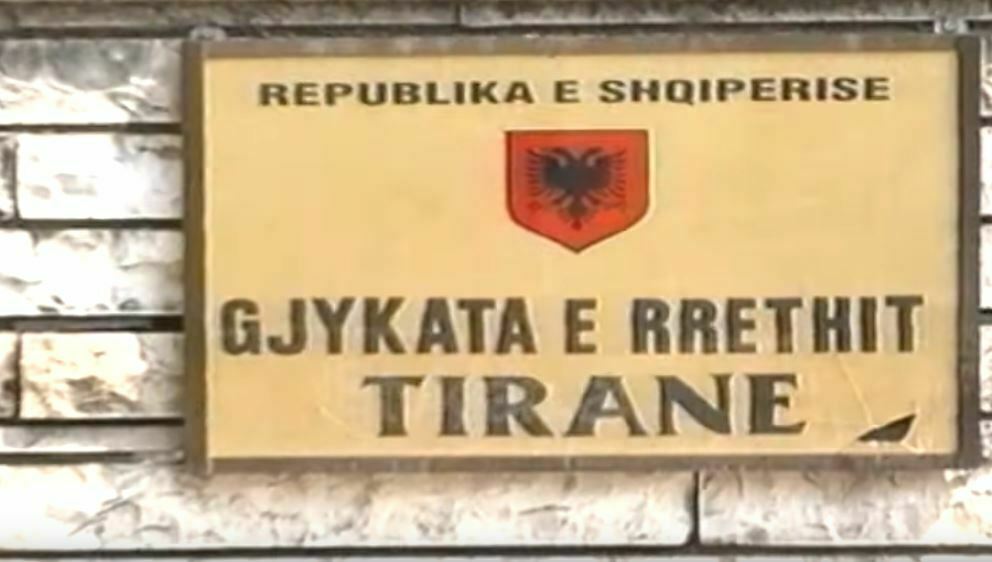 Shtyhet seanca gjyqësore e Vehbi Alimuçaj  (28 Maj 1999)