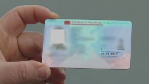 Në pikëpyetje identifikimi biometrik, 1.5 milion karta identiteti kanë skaduar