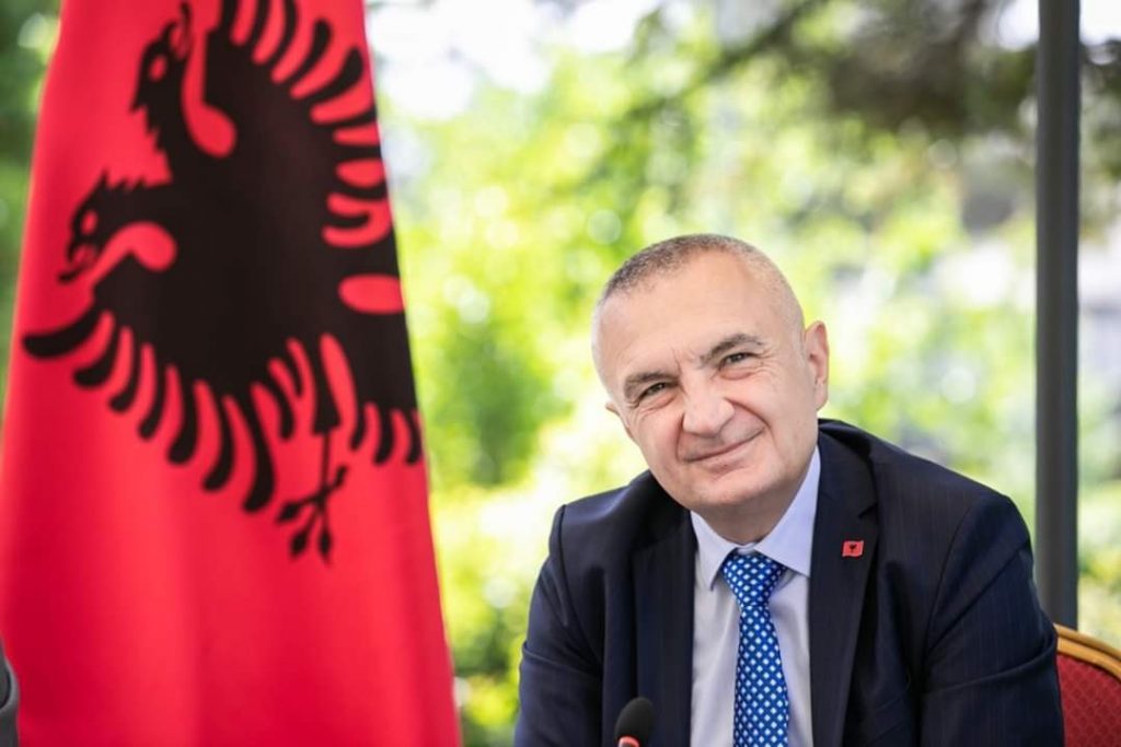 Meta kthen ligjin që ndan Shqipërinë në 4 rajone