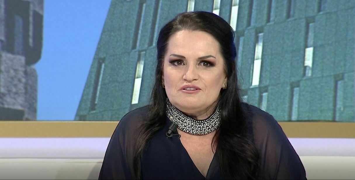 Fatmira Breçani kujton fëmijërinë e saj: Unë rrjedh nga një familje e madhe  - Tv Klan