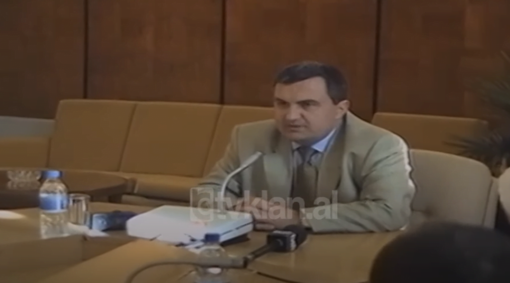 Kryeministri Meta takim me stafin anëtaresues të Shqipërisë në OBT (20 Korrik 2000)