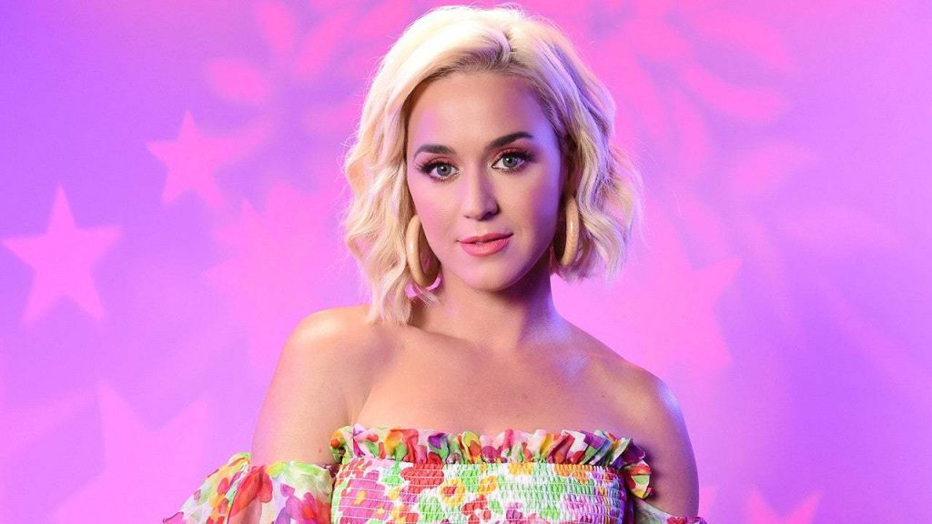 Katy Perry ndan me fansat përgatitjet për ardhjen në jetë të fëmijës së saj të parë