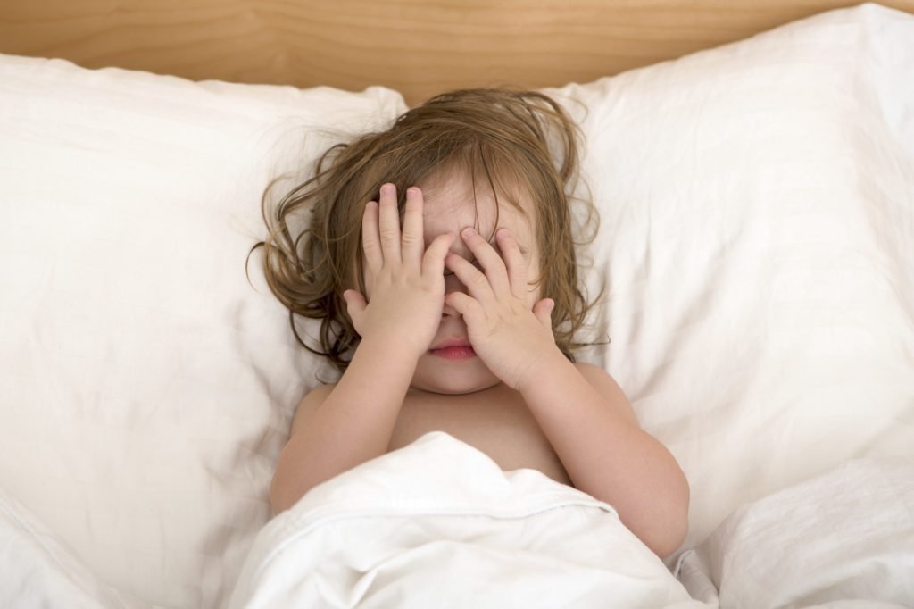 Problemet e gjumit të fëmijëve dhe dëmet që ato shkaktojnë