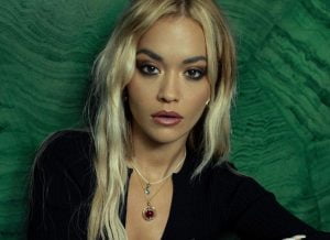 Rita Ora harron reçipetat në shtëpi