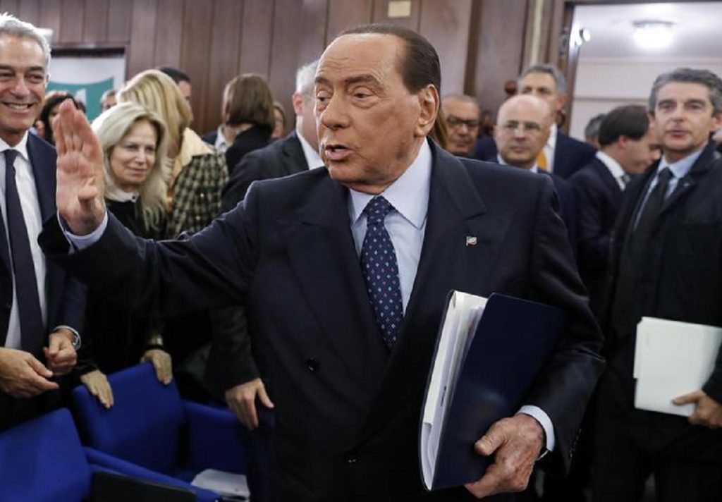 Berlusconi shtrohet në spital pas infektimit me covid