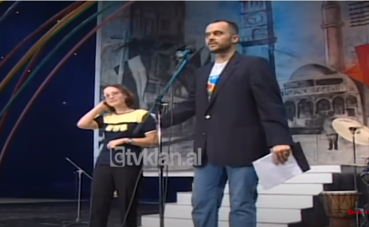 Edi Rama me të rinjtë në Pallatin e Kongreseve &#8211; (19 Shtator 2000)