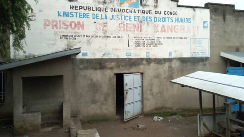 Sulm masiv në Kongo, ‘Rebelët Islamik&#8217; lirojnë 1,300 të burgosur