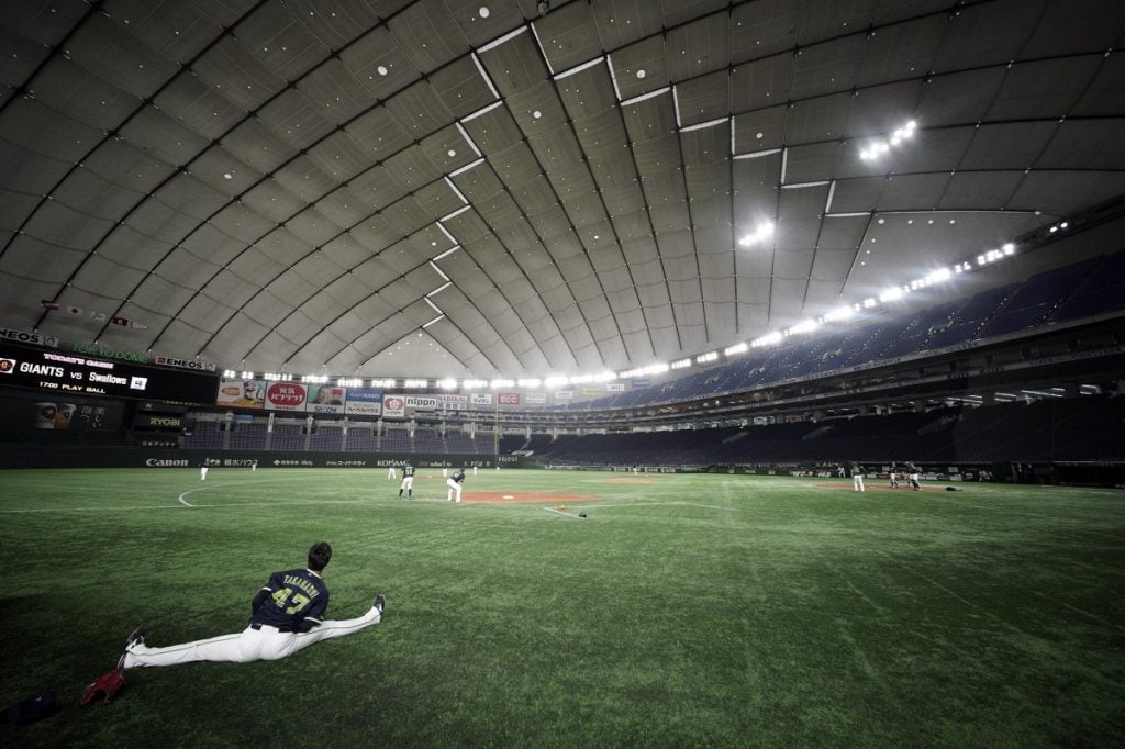 Japonia eksperiment me Covid-19 në stadiume