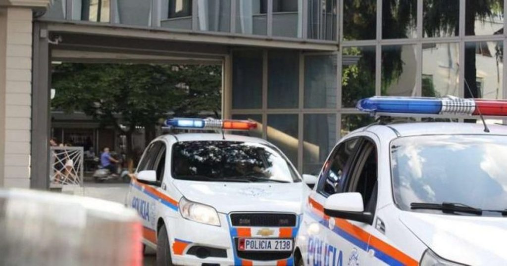 Plagosi me thikë policin, arrestohet 39-vjeçari që fshihej në Allias