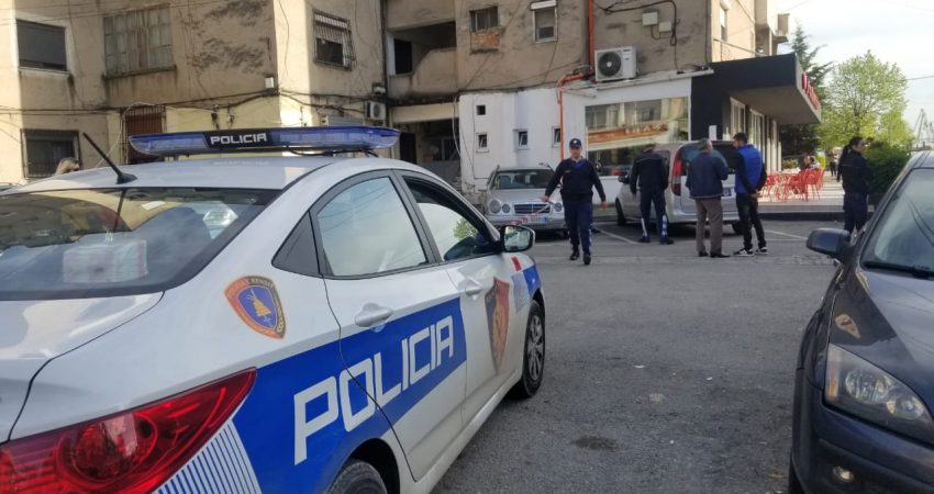 Tentoi të vrasë me thikë 1 person, arrestohet 35-vjeçari