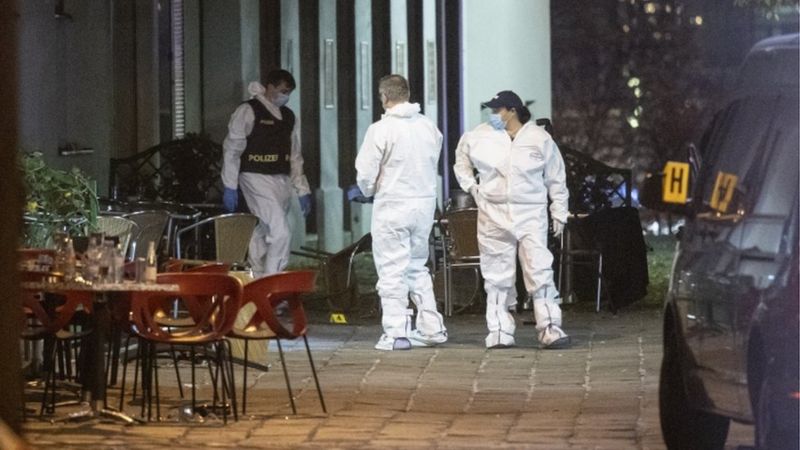 Sulmi terrorist në Vjenë, 5 të vrarë dhe 17 të plagosur