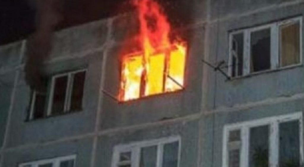 Tragjedi në Sarandë/ Shtëpia përfshihet nga flakët, vdes qiramarrësi