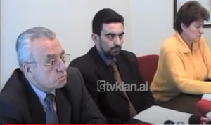 Ministri Xhuveli dhe Prefekti Dedja bashkëpunim për kontrollin e ushqimeve &#8211; (12 Shkurt 2001)