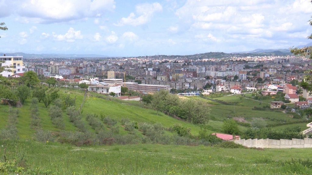 Shtyhet afati i rivlerësimit të pasurive të patundshme