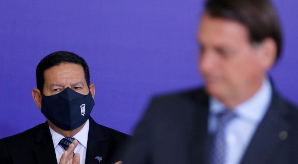 Zv/Presidenti brazilian infektohet me Covid
