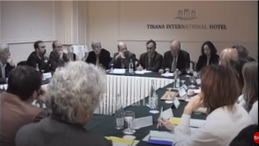 Konferenca europiane seminar mbi rolin e medias në tranzicion &#8211; (27 Prill 2001)